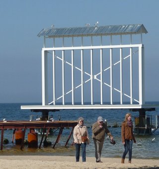 Projektionsfläche in der Ostsee: Fußball-Europameisterschaft in Heringsdorf auf Usedom.