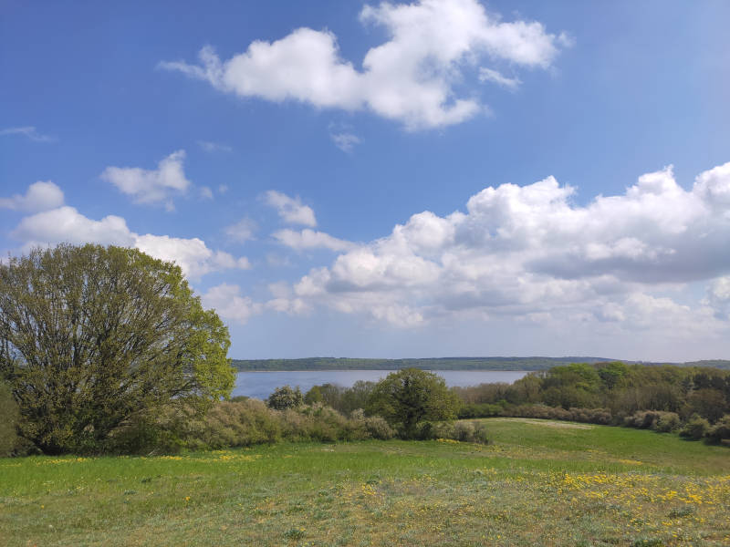 Blick vom Glaubensberg bei Pudagla: Schmollensee im Usedomer Hinterland.