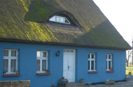 Vor de Dör: Bauernhaus in Grüssow auf der Insel Usedom.