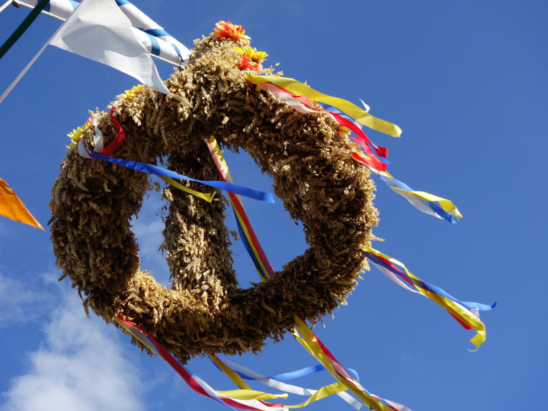 Buntes Treiben am Achterwasserhafen: Das Loddiner Erntefest.