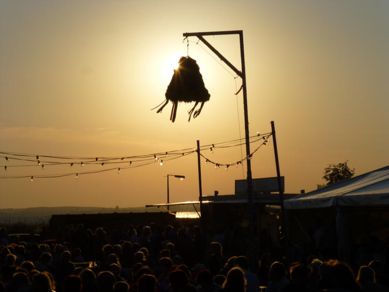 Am Ende des Sommers: Das Loddiner Erntefest am Achterwasserhafen ist eine Attraktion für "Eingeborene" und Urlaubsgäste.