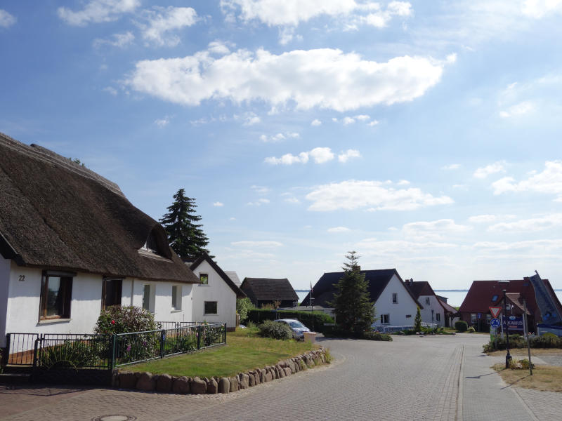 Idyll am Achterwasser: Das ehemalige Bauern- und Fischerdorf Loddin hat sich zu einem Seebad entwickelt.