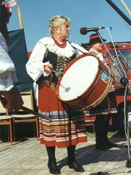 Das Loddiner Erntefest 1996: Unterhaltung und Spaß am Achterwasserhafen.