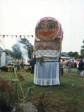 Traditionelles Loddiner Erntefest 1997: Unterhaltung und Spaß am Achterwasserhafen.