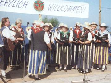 Loddiner Erntefest 1999: Feiern bis in den Morgen.