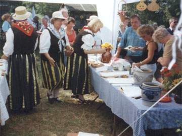 Loddiner Erntefest 1999: Feiern bis in den Morgen.