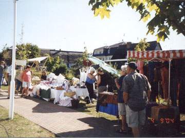 Ein Höhepunkt im Gemeindeleben: Das Loddiner Erntefest 2004.