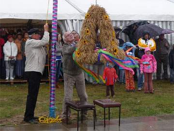 Traditionen auf Usedom: Loddiner Erntefest 2009.