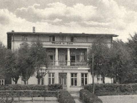 Das zweitälteste Hotel in Kölpinsee: "Hotel Wald und See".