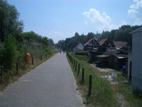 Die Kölpinseer Strandpromenade - Imbiss, Eis und vieles mehr. Badeurlaub im Seebad Loddin/Kölpinsee auf der Ostsee-Insel Usedom.