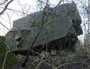 Ruine: Schutzbunker in der Bürosiedlung des Peenemünder Entwicklungswerkes.