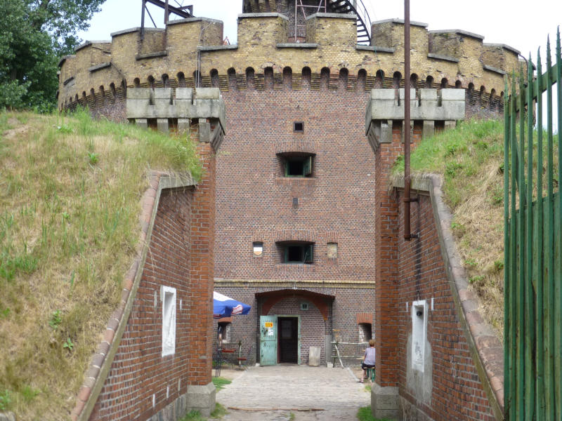 Hafen Swinemünde: Festung "Engelsburg" auf dem westlichen Swine-Ufer.