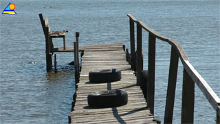 Ein Idyll in der Mittagssonne: Der Hafen Neeberg im Hinterland.