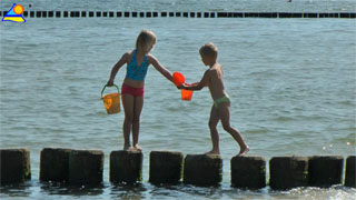 Familienurlaub: Mit den Kindern an den Ostseestrand.