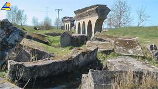 Teil des Versuchsserienwerkes Peenemünde-Ost: Die Lagerbunker in den Peenewiesen.