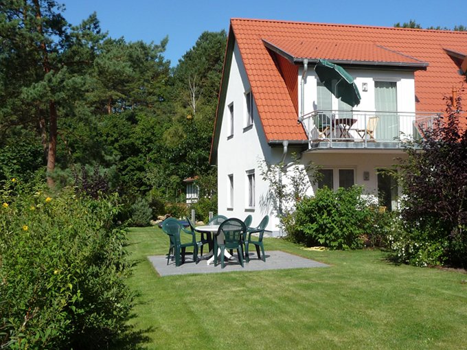 Usedom-Ferienwohnungen im Seebad Loddin: Terrassengroßer Balkon.