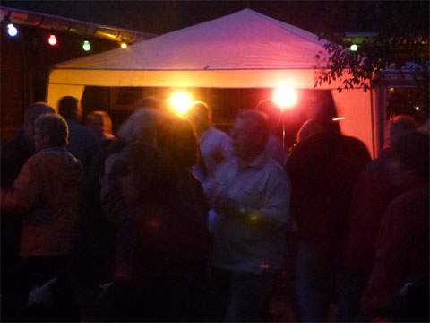 Open End auf dem Reiterhof Müller: Live-Musik lädt zum Tanz.
