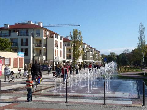 Eine neue Stadt am Meer entsteht: Urbanes Bauen im Ostseebad Swinemünde auf der Insel Usedom.