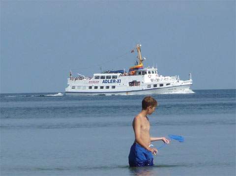 Wichtigster Wassersport auf Usedom: Baden im Sommerurlaub in der Ostsee.