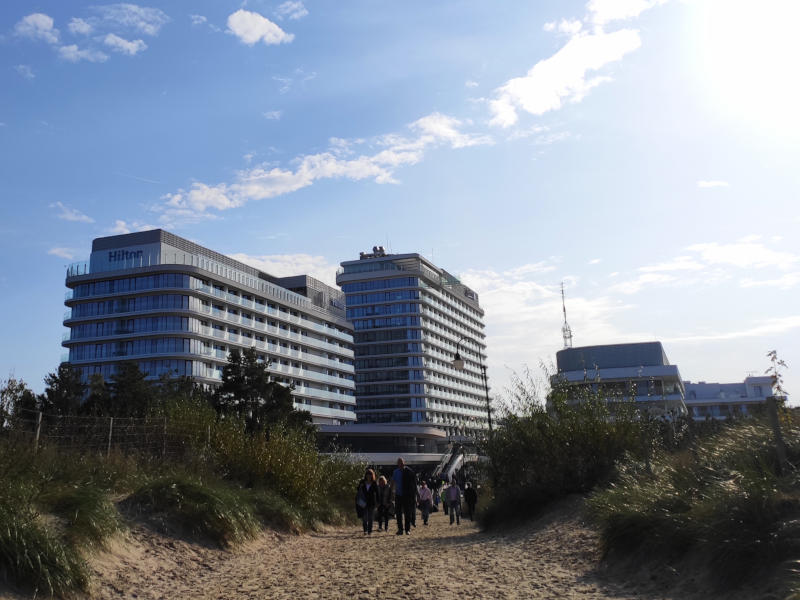 Ostseebad Swinemünde: Das "Radisson Blu" unmittelbar am Ostseestrand.