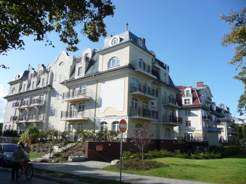 Historisierender Baustil: Neubau an der Swinemünder Strandpromenade.